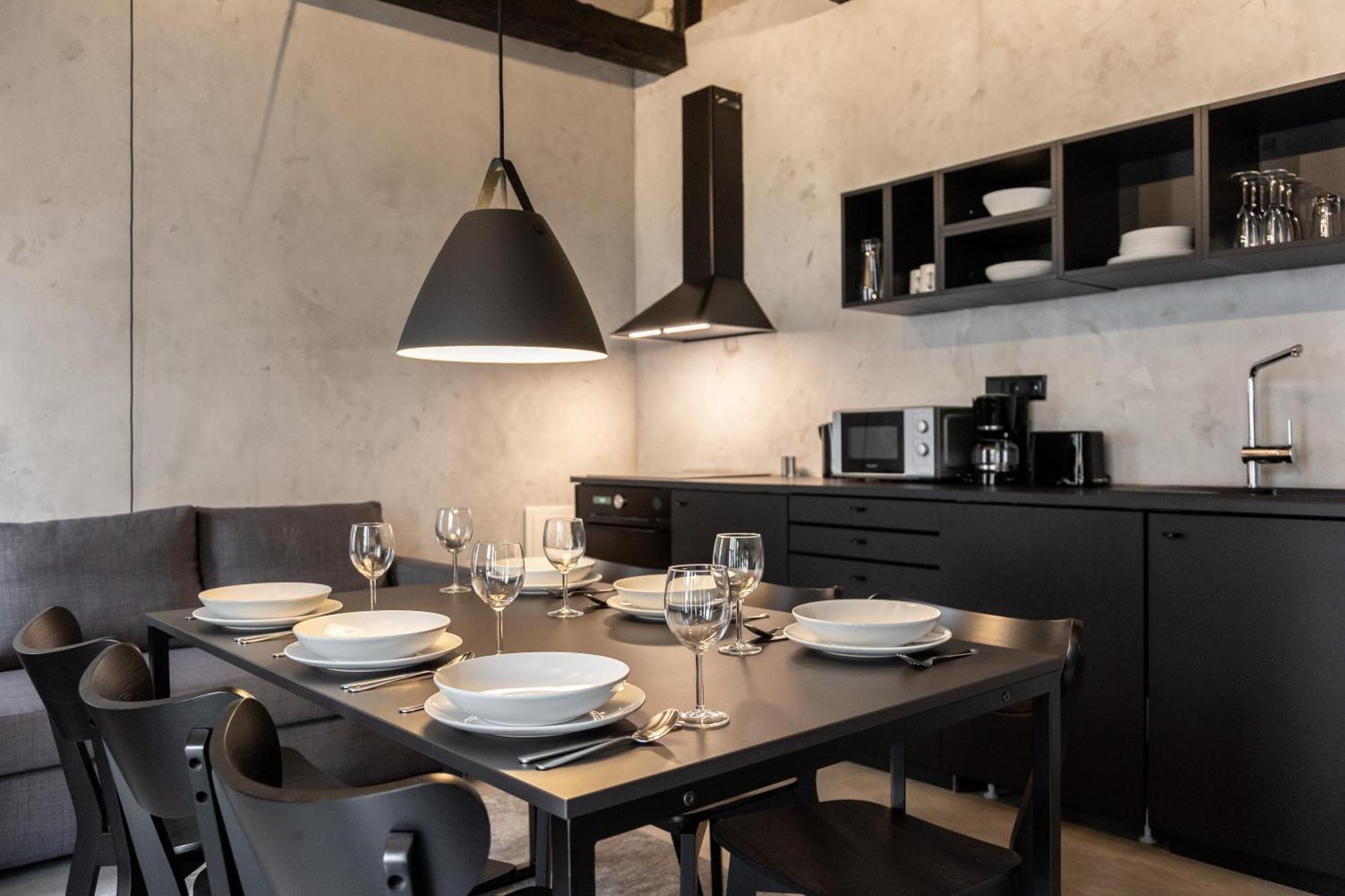 Appartamento Coolest In Berlin, Easy Check-in, Close To Center, Black & White Maisonette #6 *